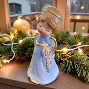 Jasco Bashful Belle figurine, bisque porcelain, functional bell, no cracks/chips